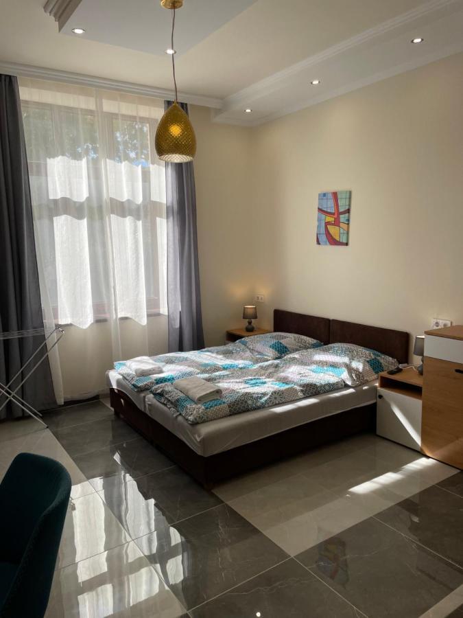 Kovács Apartmanház Kiskunhalas Habitación foto