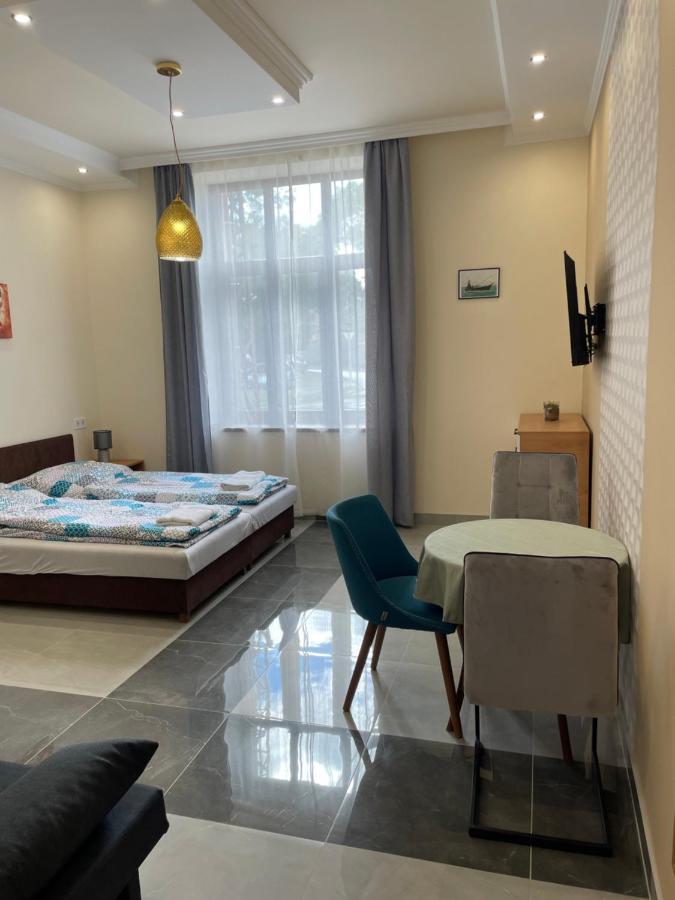 Kovács Apartmanház Kiskunhalas Habitación foto