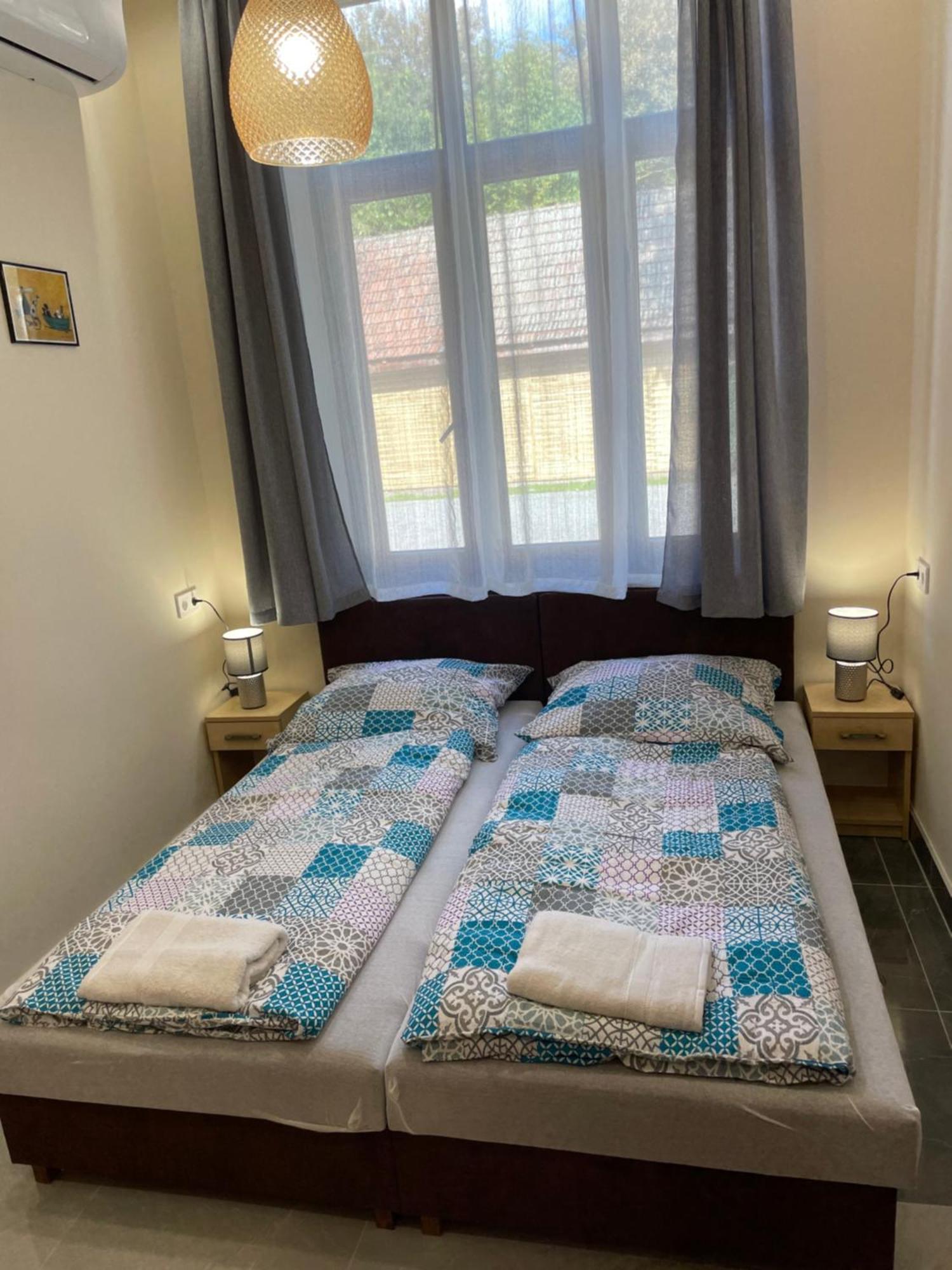 Kovács Apartmanház Kiskunhalas Habitación foto