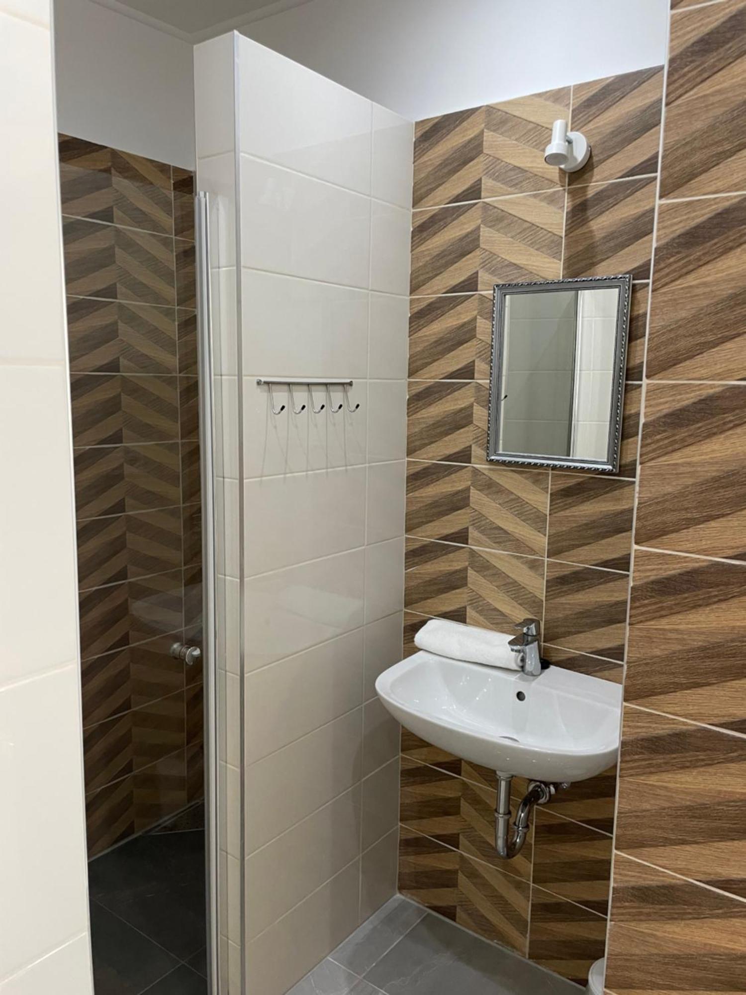 Kovács Apartmanház Kiskunhalas Habitación foto