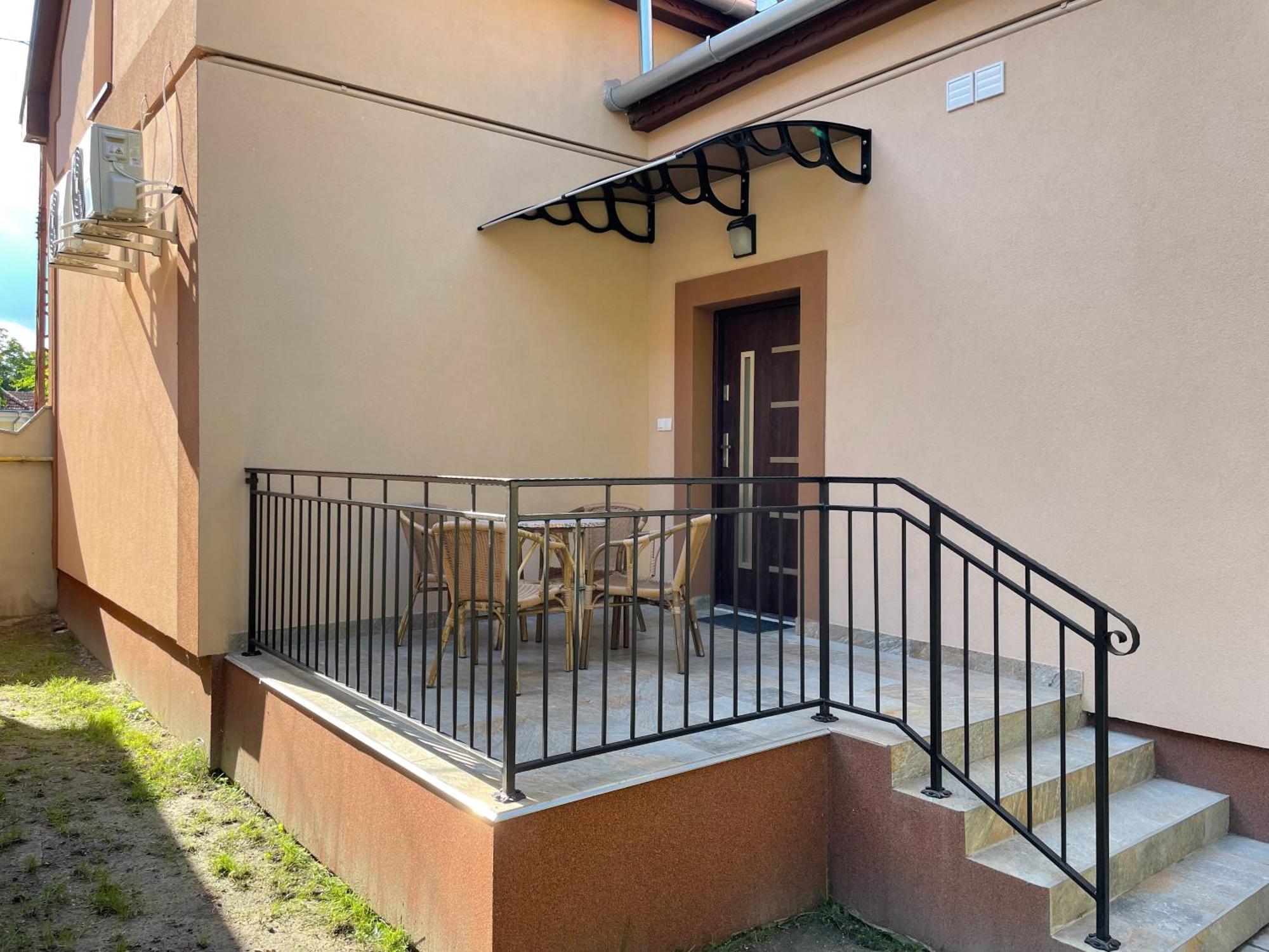 Kovács Apartmanház Kiskunhalas Habitación foto