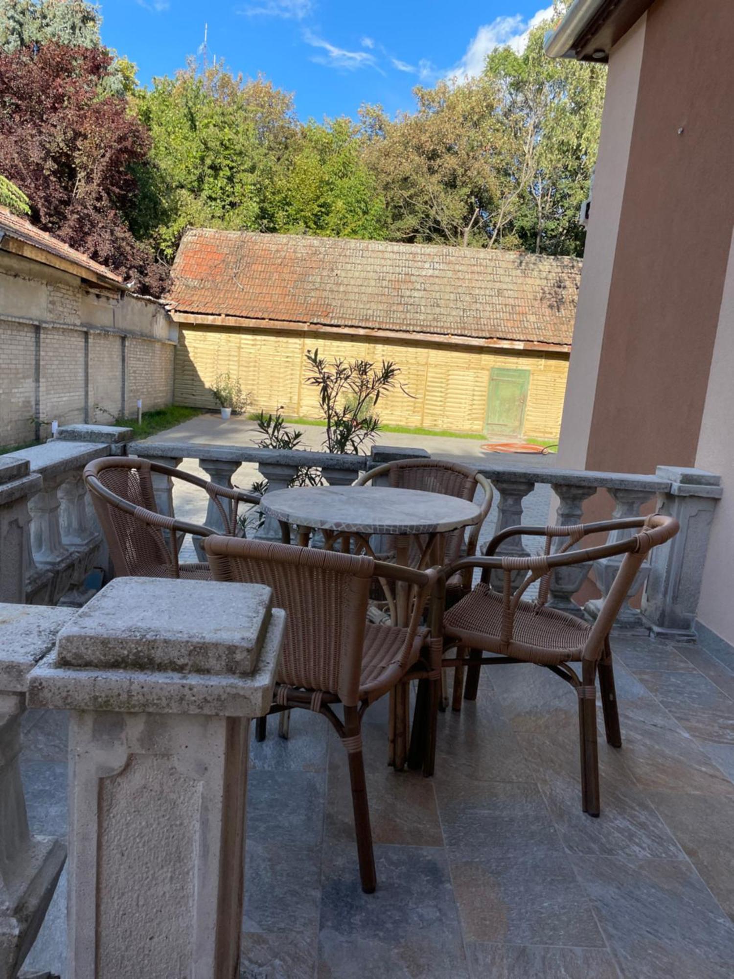 Kovács Apartmanház Kiskunhalas Habitación foto